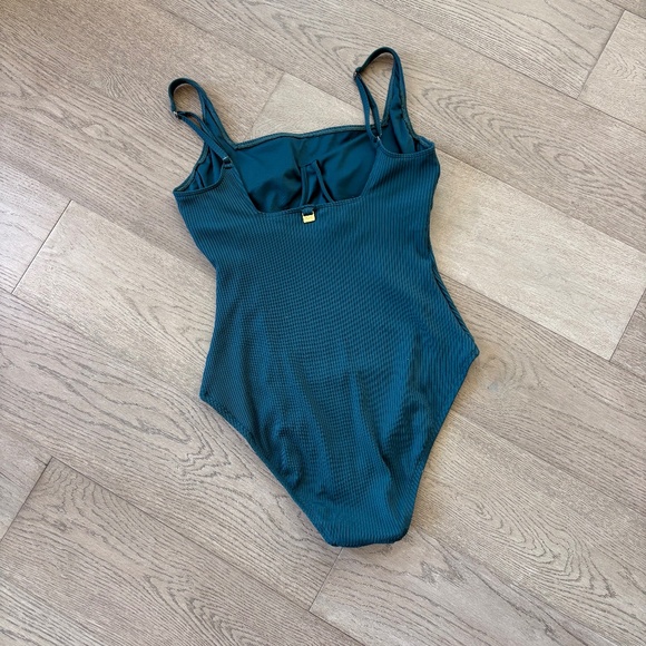 Bleu Rod Beattie Swimsuit - Picture 7 of 12